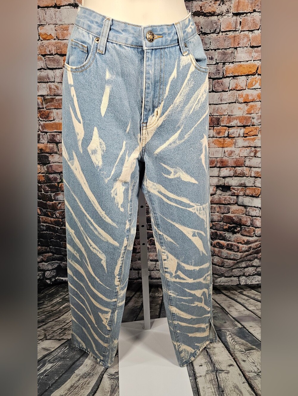 Lioness Bleached Abstract Wash High Rise Straight Leg Jeans Women's Size Small
